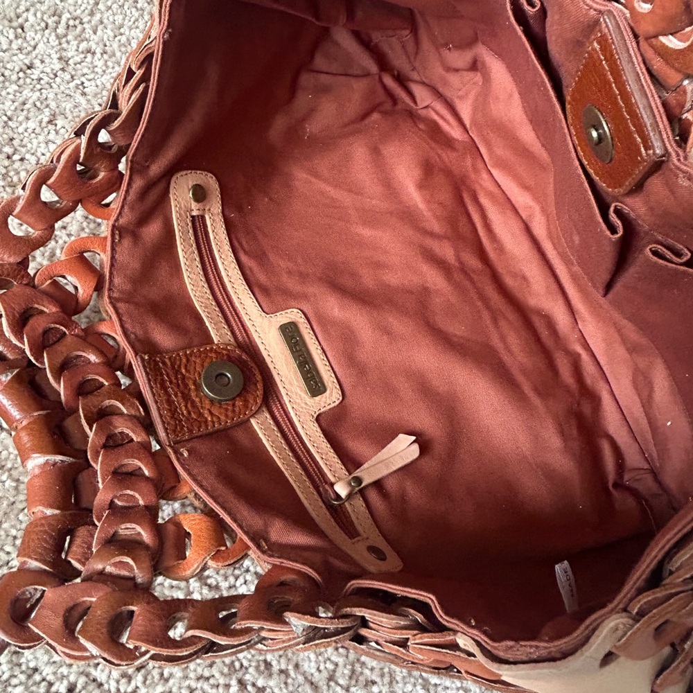 Isabella Fiore Flower Child Marc Bag - Picture 6 of 13